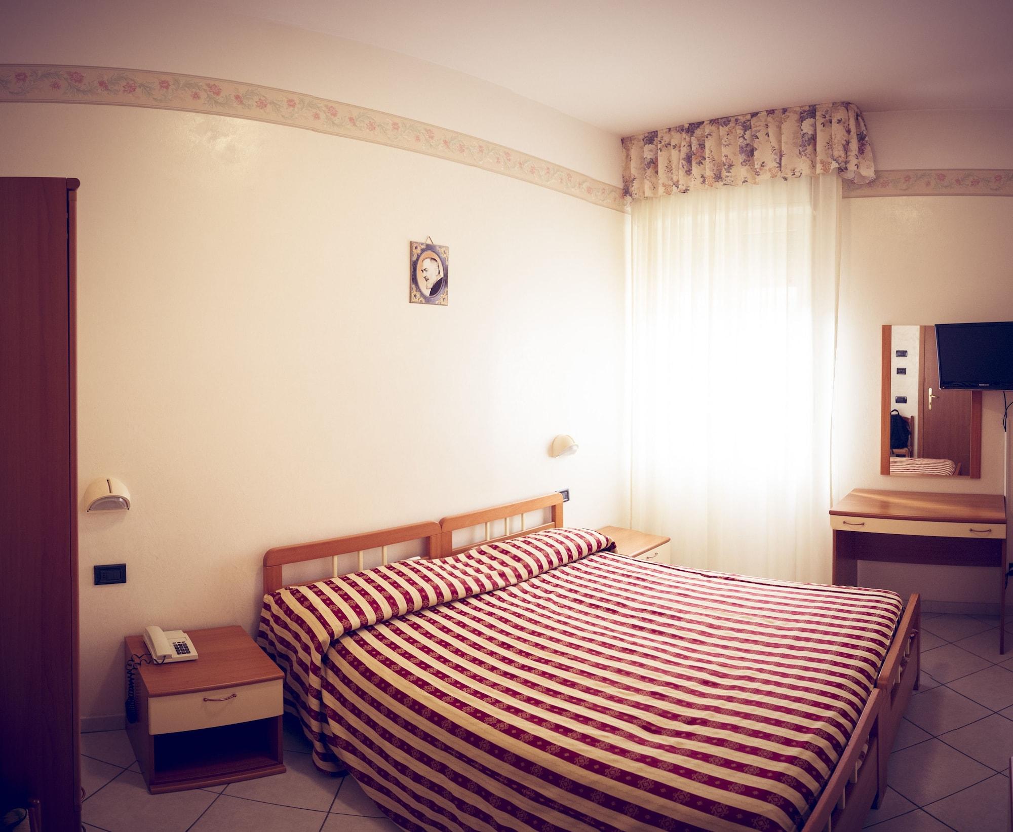 Hotel Fini ซานโจวานนี โรตอนโด ภายนอก รูปภาพ
