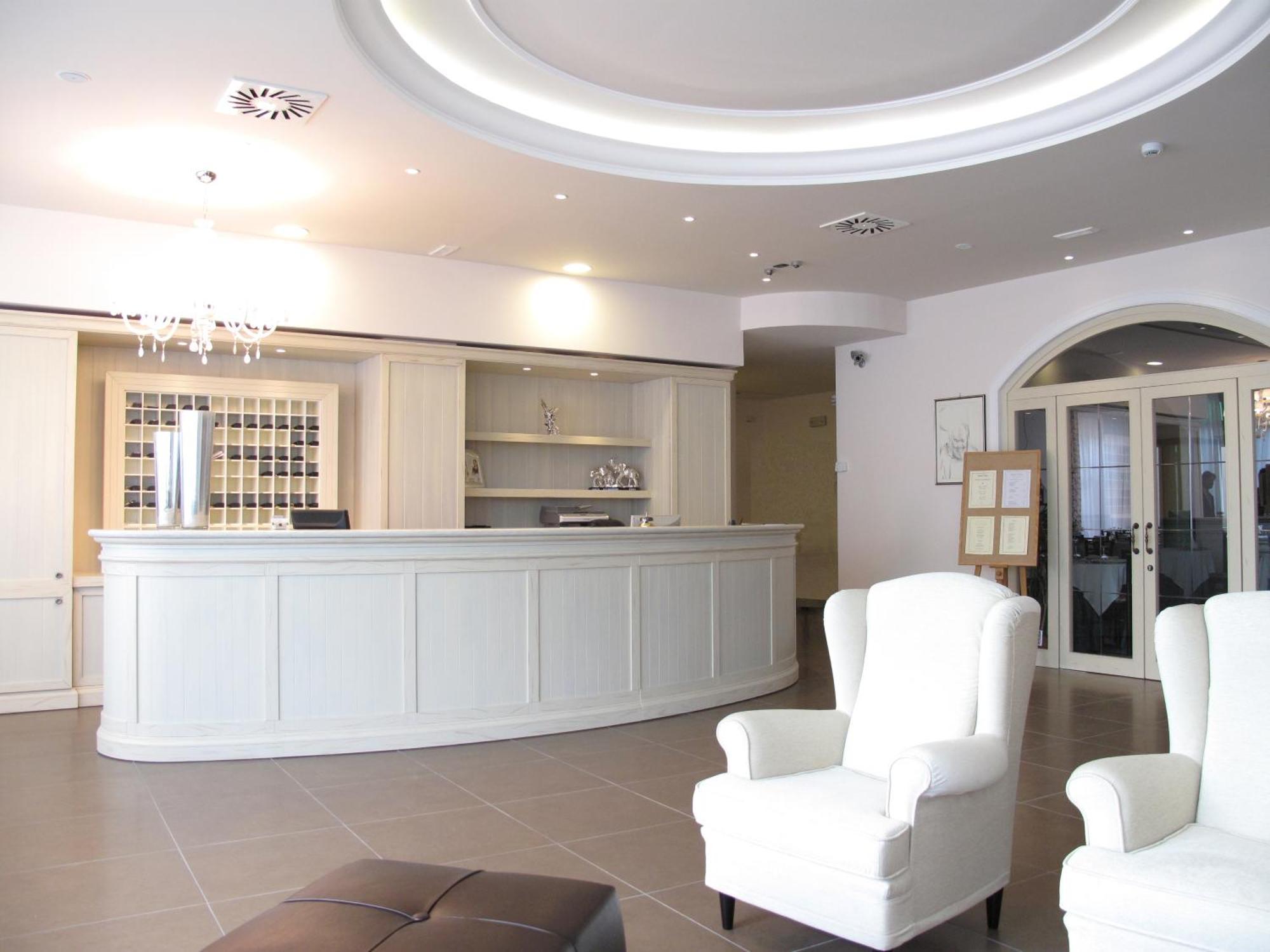 Hotel Fini ซานโจวานนี โรตอนโด ภายนอก รูปภาพ