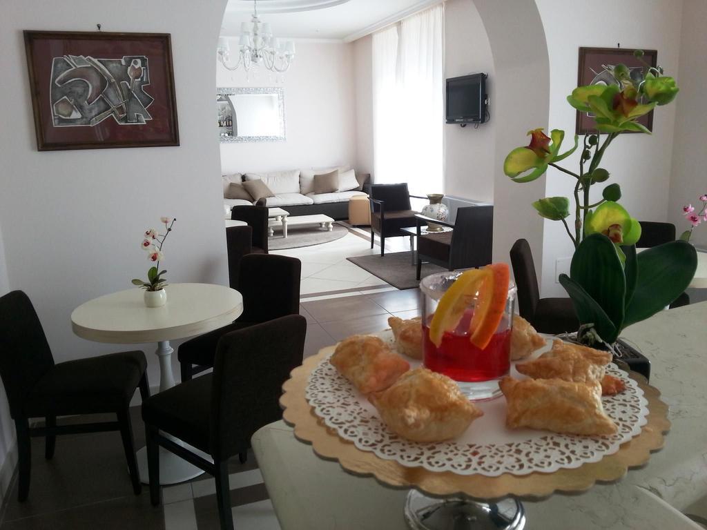 Hotel Fini ซานโจวานนี โรตอนโด ภายนอก รูปภาพ
