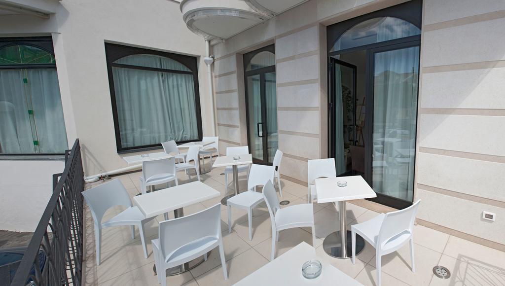 Hotel Fini ซานโจวานนี โรตอนโด ภายนอก รูปภาพ