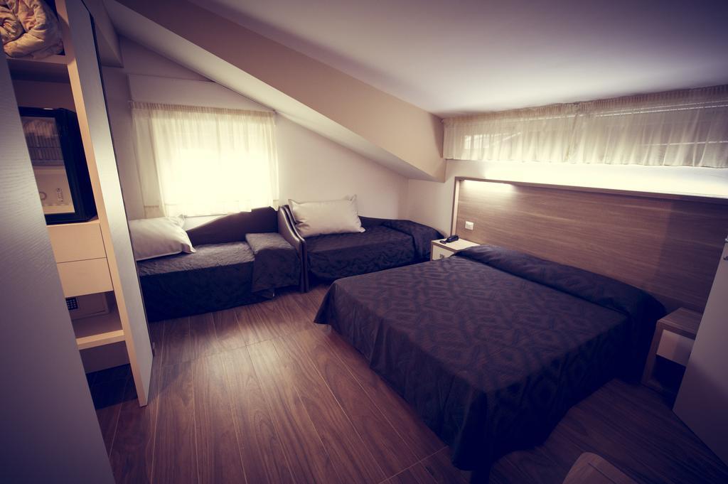 Hotel Fini ซานโจวานนี โรตอนโด ภายนอก รูปภาพ