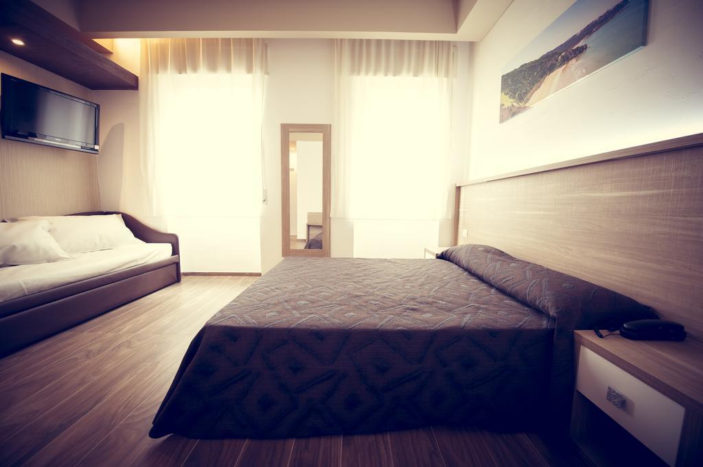 Hotel Fini ซานโจวานนี โรตอนโด ภายนอก รูปภาพ