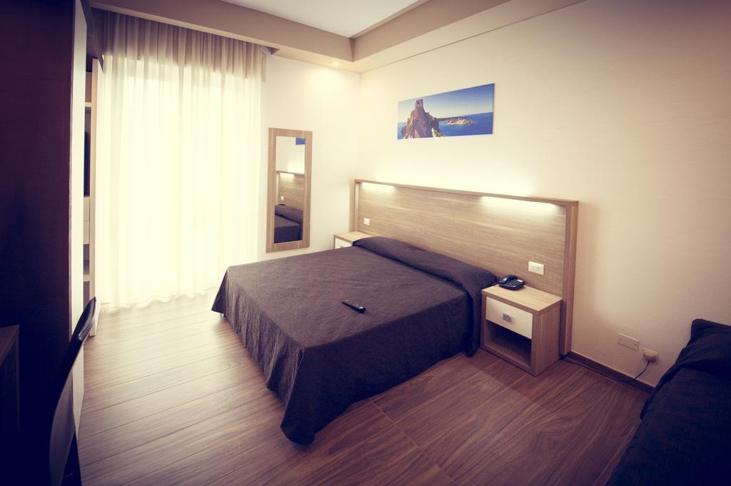 Hotel Fini ซานโจวานนี โรตอนโด ภายนอก รูปภาพ
