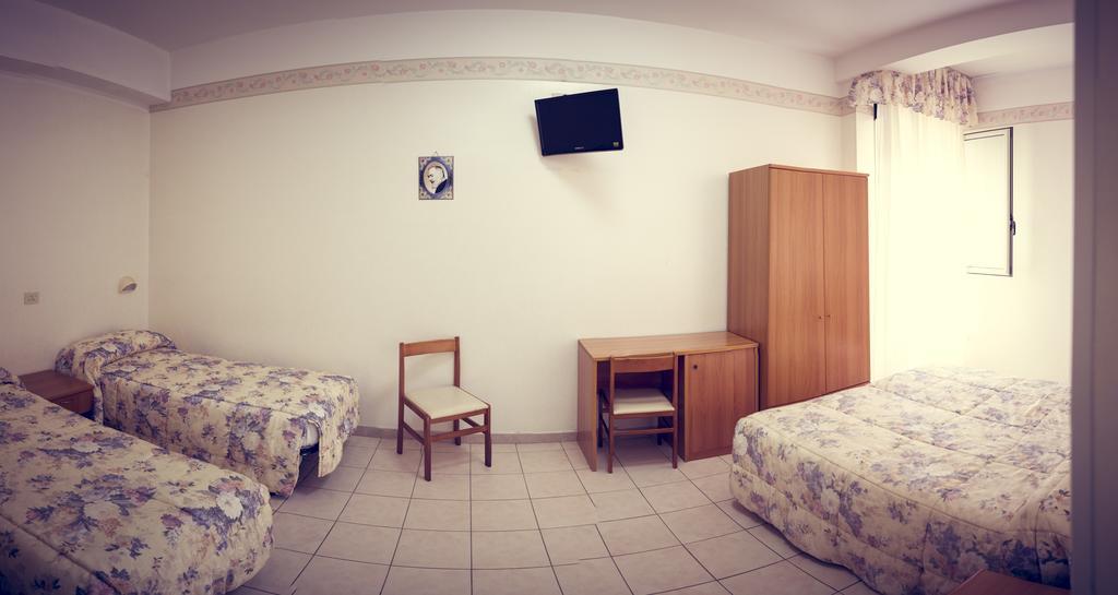 Hotel Fini ซานโจวานนี โรตอนโด ภายนอก รูปภาพ
