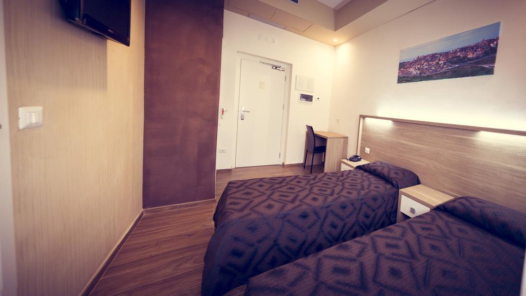 Hotel Fini ซานโจวานนี โรตอนโด ภายนอก รูปภาพ