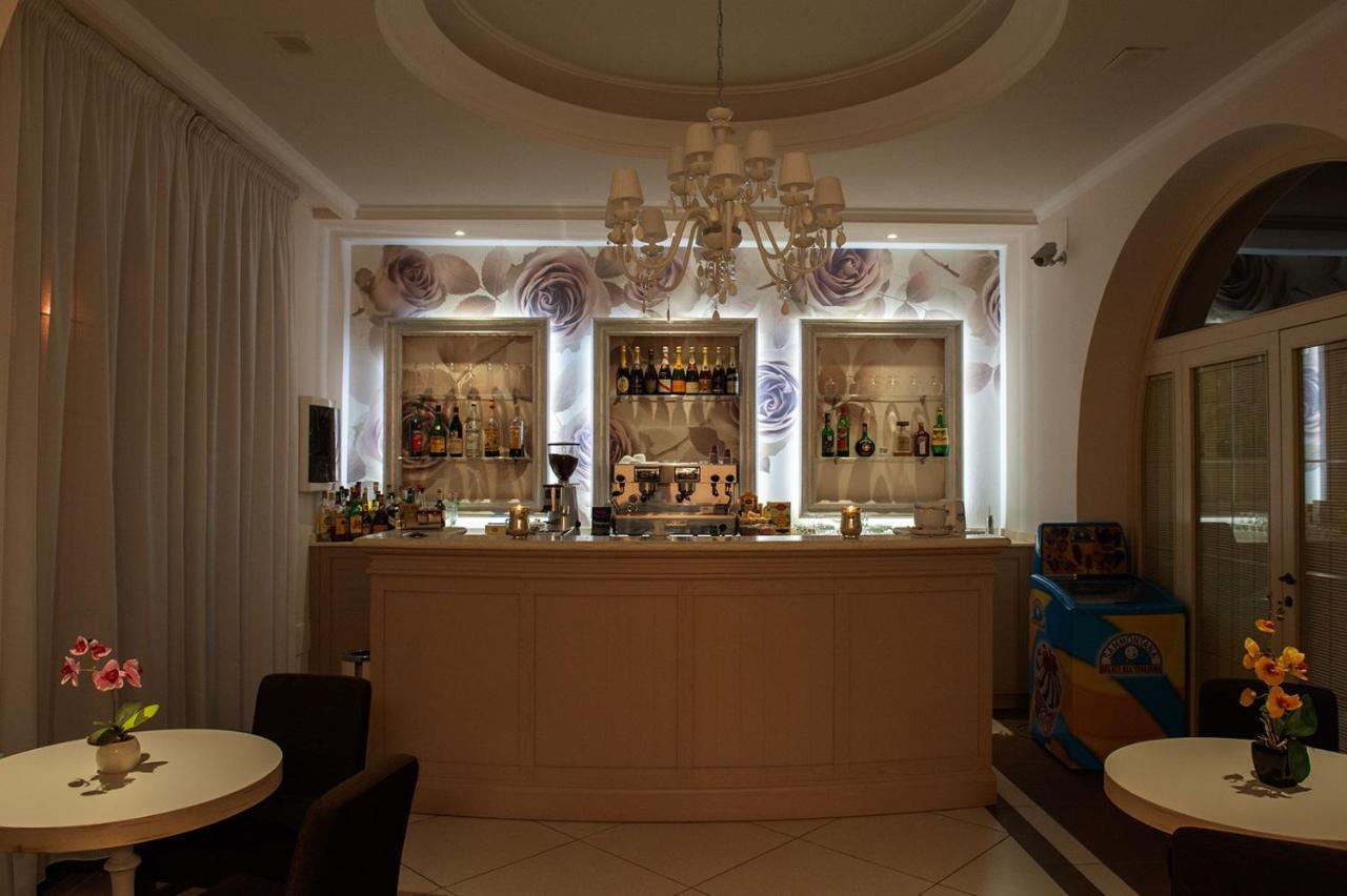 Hotel Fini ซานโจวานนี โรตอนโด ภายนอก รูปภาพ