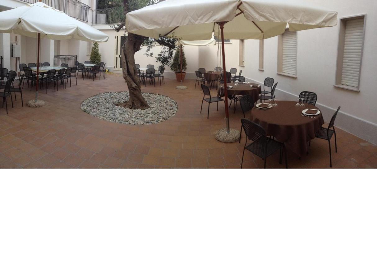 Hotel Fini ซานโจวานนี โรตอนโด ภายนอก รูปภาพ